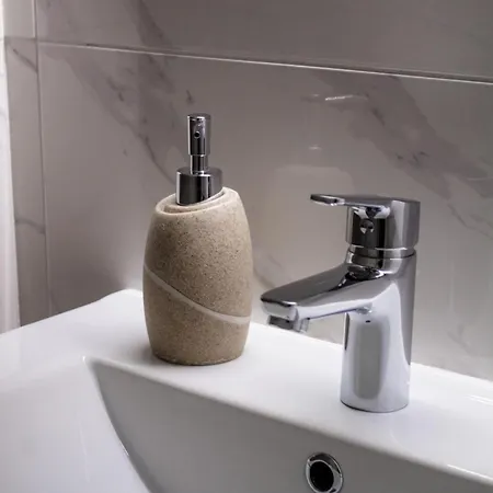 Rio شقة موستار